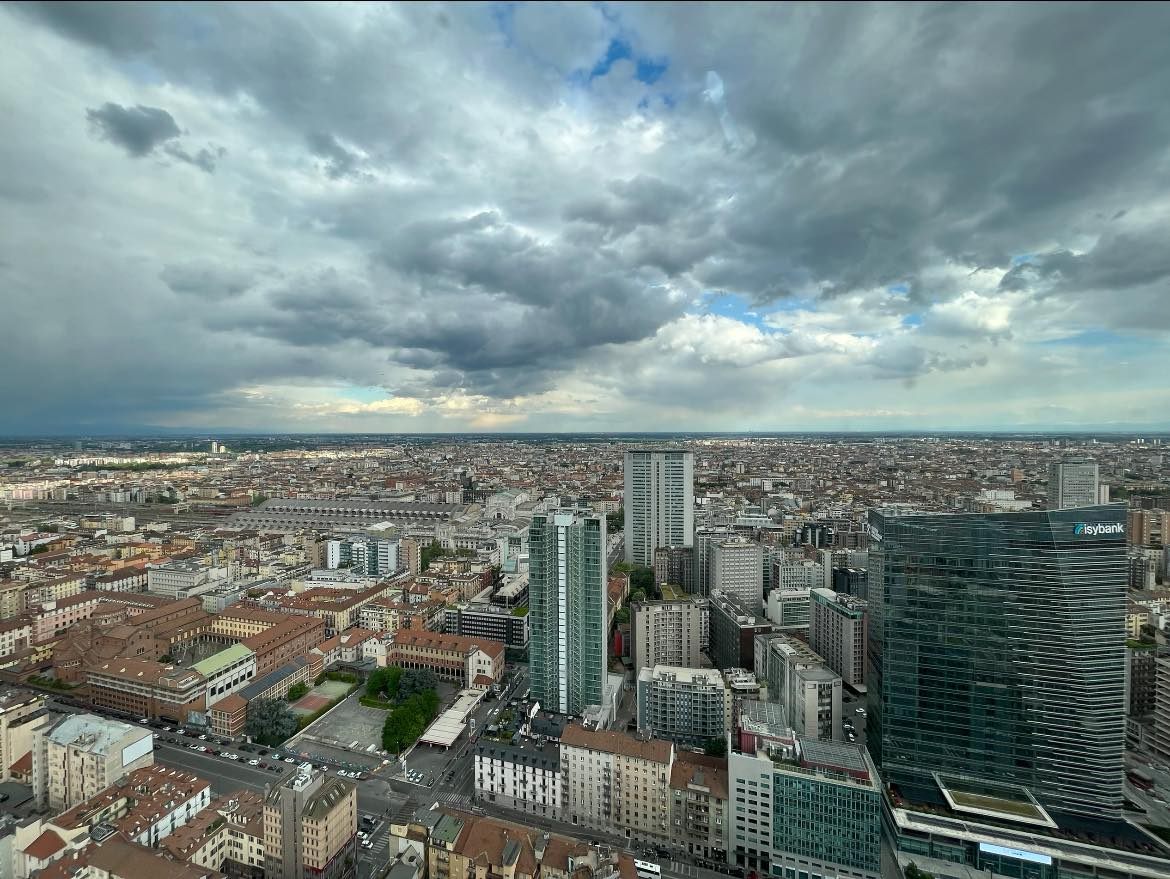 Design Week a Milano: apertura straordinaria del 39° piano del Palazzo Lombardia